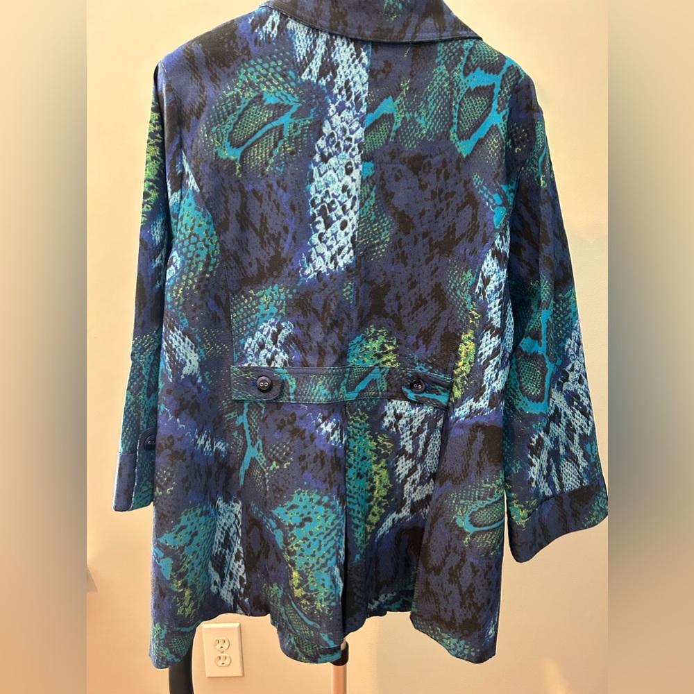 Attyre Jacket - Picture 4 of 6